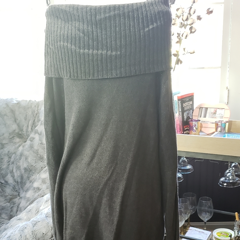 Sweater - Picture 2 of 3